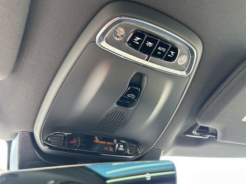 Used 2018 Volvo XC90 T5 R-Design w/ Convenience Package image 41