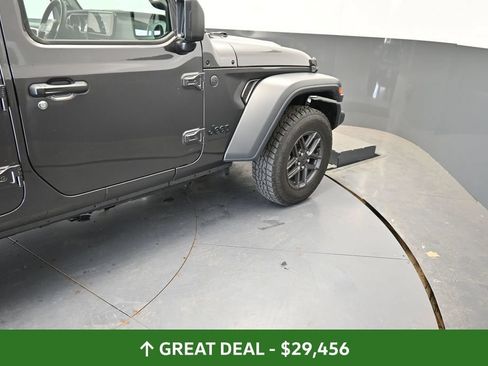 Used 2025 Jeep Wrangler Unlimited Sport AWD/4WD image 24