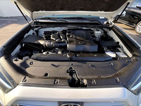 Used 2020 Toyota 4Runner Limited image 13