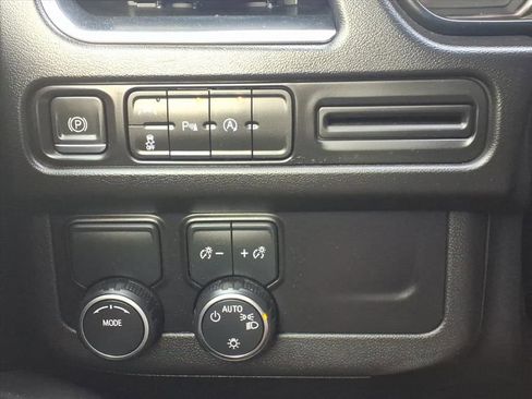 Used 2023 Chevrolet Tahoe LS image 11