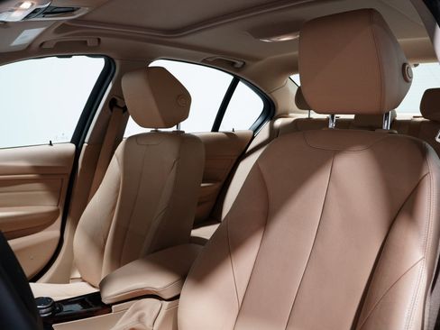 Used 2015 BMW 320i xDrive Sedan image 15