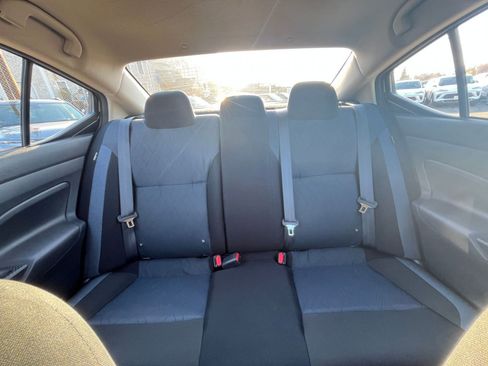 Used 2025 Nissan Versa SV image 36