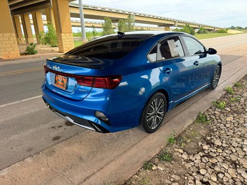 Used 2023 Kia Forte GT-Line w/ GT-Line Premium Package FWD image 3