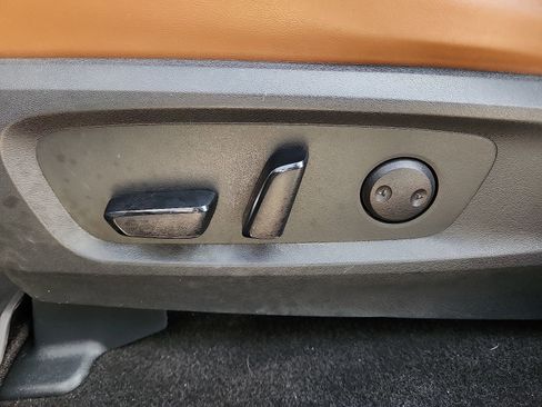 Used 2023 Nissan Pathfinder Platinum image 14