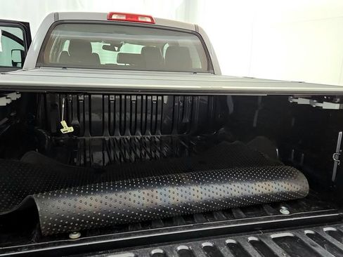 Used 2019 Toyota Tundra Platinum AWD/4WD image 19