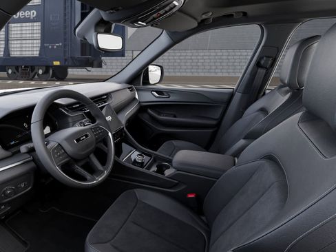 New 2025 Jeep Grand Cherokee Altitude AWD/4WD image 22