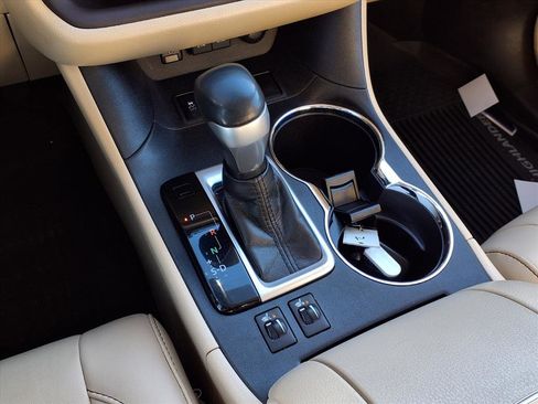 Certified 2019 Toyota Highlander XLE image 13