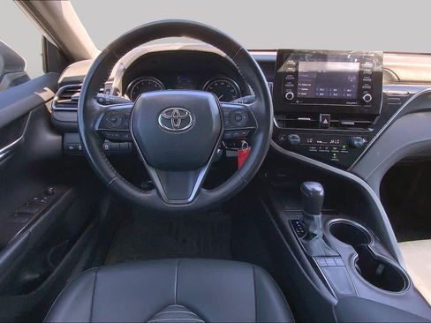 Used 2024 Toyota Camry SE FWD image 5