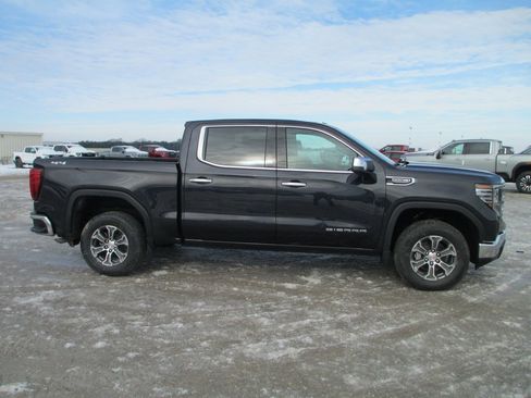 New 2026 GMC Sierra 1500 SLT w/ SLT Convenience Package image 3