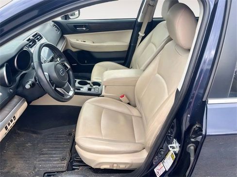 Used 2018 Subaru Outback 3.6R Limited image 12