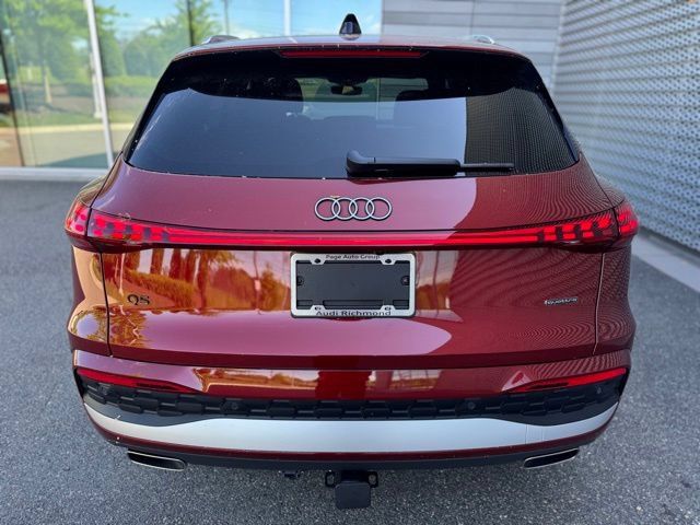 Certified 2025 Audi Q5 Premium w/ 19" Wheel Package AWD/4WD image 4