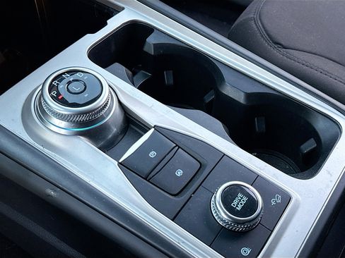 Certified 2023 Ford Explorer XLT w/ Class IV Trailer Tow Package image 12