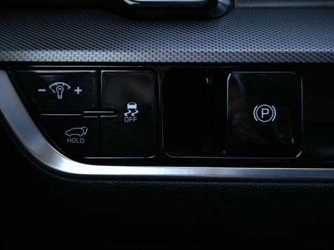 Used 2025 Kia Sportage SX image 21