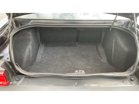 Used 2010 Dodge Challenger R/T image 11