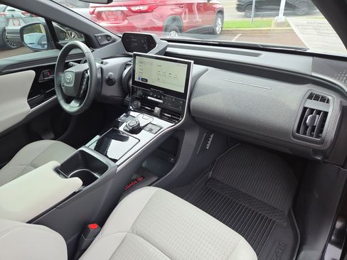 Used 2024 Toyota bZ4X Limited AWD w/ Weather Package image 18