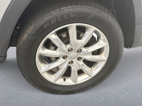 Used 2016 Jeep Cherokee Limited AWD/4WD image 26