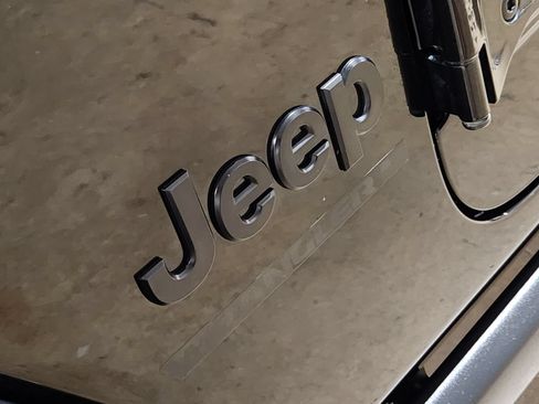 Used 2024 Jeep Wrangler Unlimited Sport AWD/4WD image 25