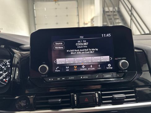 Used 2025 Nissan Pathfinder SV AWD/4WD image 47