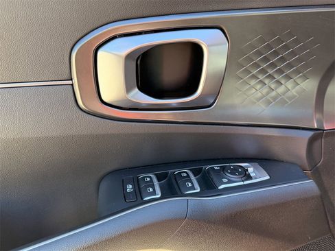 Certified 2023 Kia Sorento EX image 11