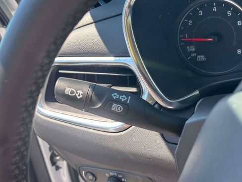 Used 2023 Chevrolet Equinox LT AWD/4WD image 24