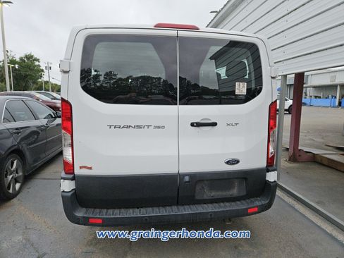 Used 2022 Ford Transit 350 XLT RWD image 8