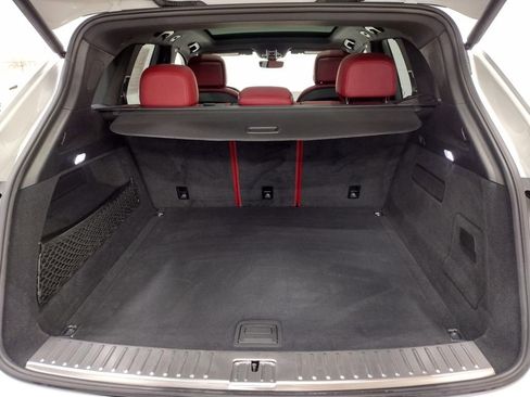 Used 2019 Porsche Cayenne S image 15