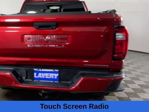 Used 2024 GMC Canyon Denali image 11