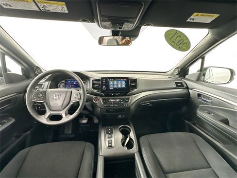 Used 2021 Honda Passport Sport image 3