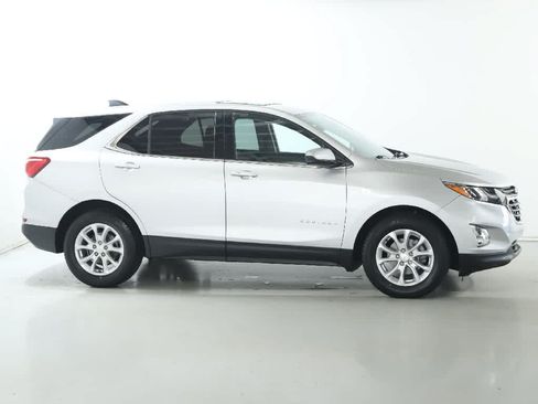Used 2020 Chevrolet Equinox LT w/ Driver Convenience Package FWD image 11