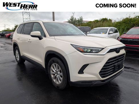 Used 2024 Toyota Grand Highlander AWD image 1