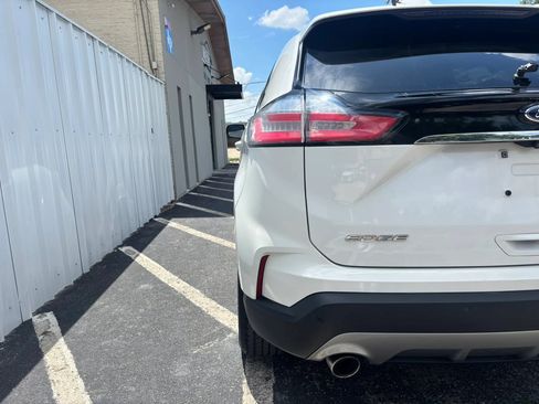 Used 2020 Ford Edge SEL w/ Convenience Package FWD image 4