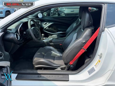 Used 2022 Chevrolet Camaro SS RWD image 12