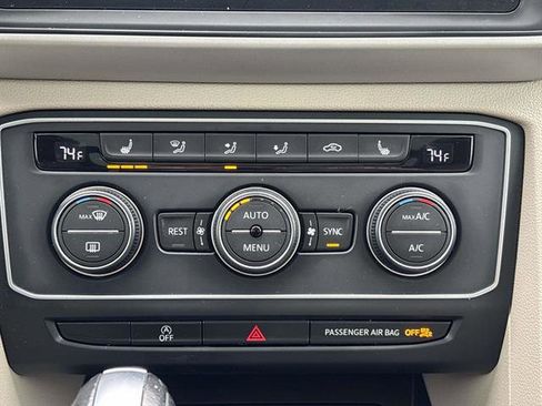 Used 2021 Volkswagen Atlas SE w/ Panoramic Sunroof Package image 27