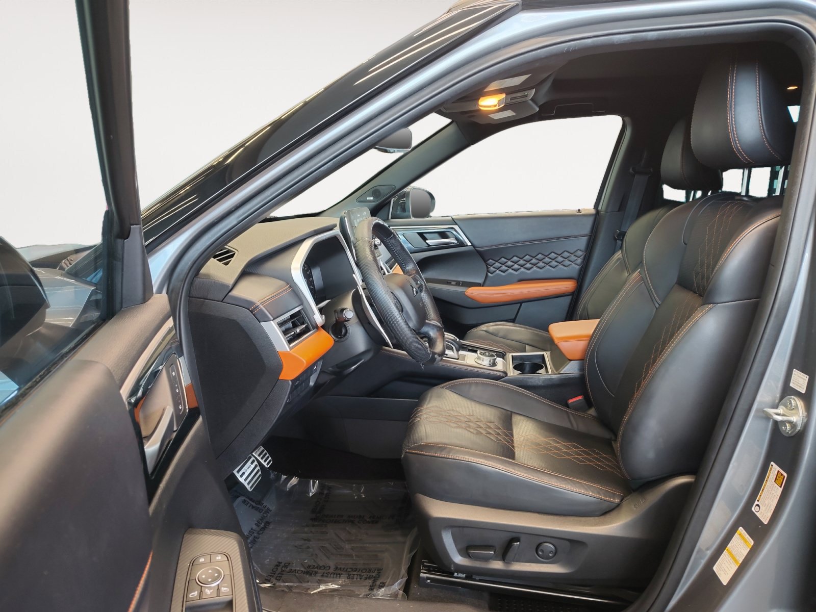 Used 2023 Mitsubishi Outlander SEL FWD image 24
