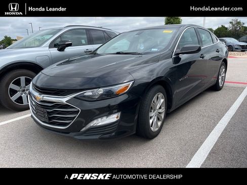 Used 2019 Chevrolet Malibu LT FWD image 1