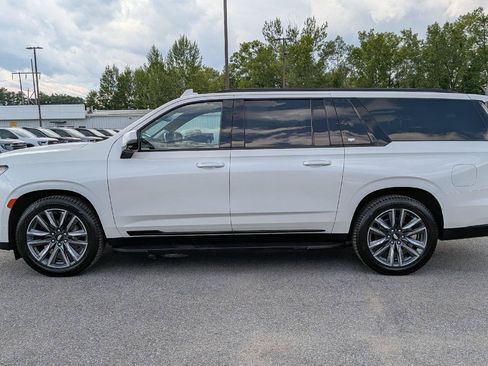 Used 2022 Cadillac Escalade ESV Sport Platinum AWD/4WD image 6