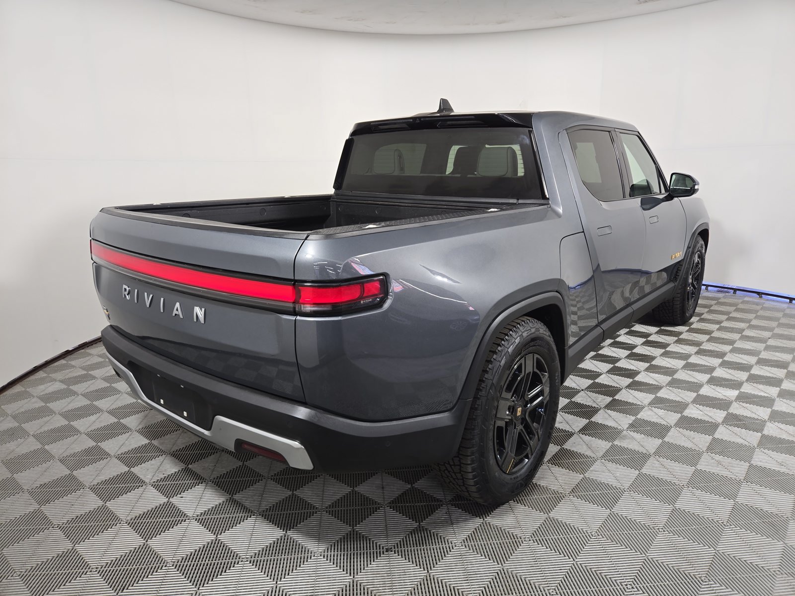 Used 2023 Rivian R1T Adventure Quad AWD/4WD image 5