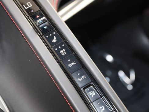 Used 2020 Chevrolet Corvette Stingray Premium Cpe w/ 3LT Preferred Equipment Group image 46