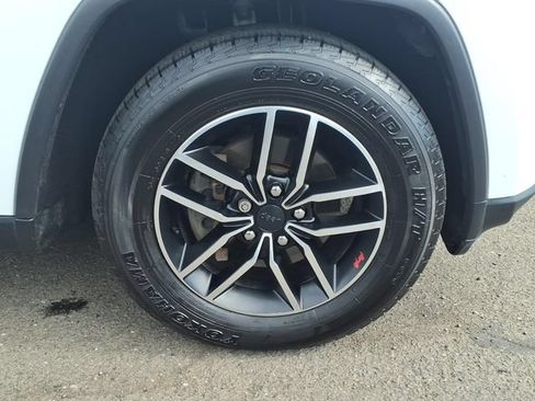 Certified 2019 Jeep Grand Cherokee Trailhawk AWD/4WD image 10