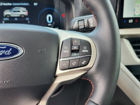 New 2026 Ford Explorer Active w/ Active Comfort Package AWD/4WD image 31