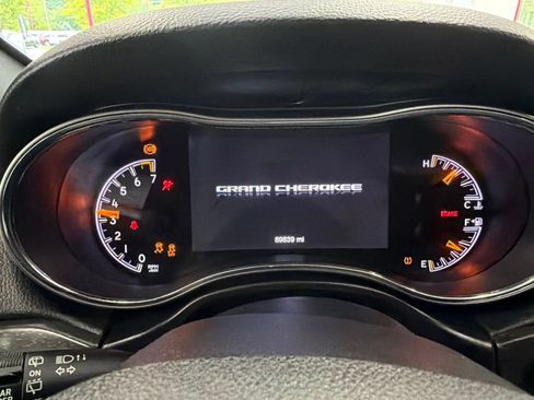Used 2018 Jeep Grand Cherokee Limited AWD/4WD image 11
