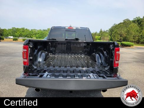 Used 2022 RAM 1500 Laramie AWD/4WD image 14