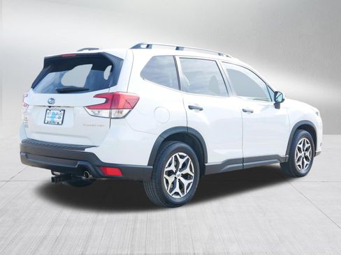 Certified 2023 Subaru Forester Premium image 7