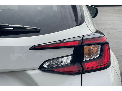 Used 2024 Subaru Crosstrek 2.0i Premium image 16