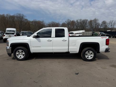 Used 2017 Chevrolet Silverado 1500 LT w/ Trailering Package AWD/4WD image 2