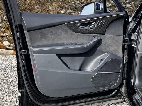 Used 2022 Audi SQ7 Premium Plus w/ SQ7 Executive Package image 21