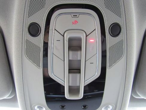 Used 2022 Audi Q7 3.0T Premium w/ Convenience Package image 54