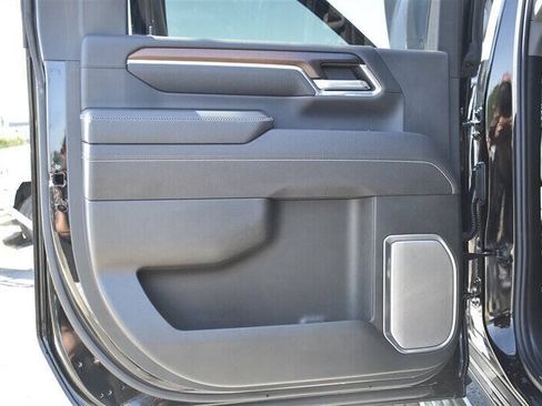 Used 2024 GMC Sierra 3500 Denali w/ Denali Reserve Package AWD/4WD image 21