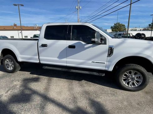 Used 2022 Ford F350 XLT w/ XLT Value Package image 3