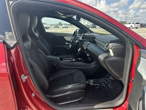 Used 2025 Mercedes-Benz CLA 250 image 29